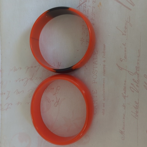 Vintage Lucite Bangle Orange & Black Best Plastics + Orange Bakelite Bangle - Picture 9 of 12